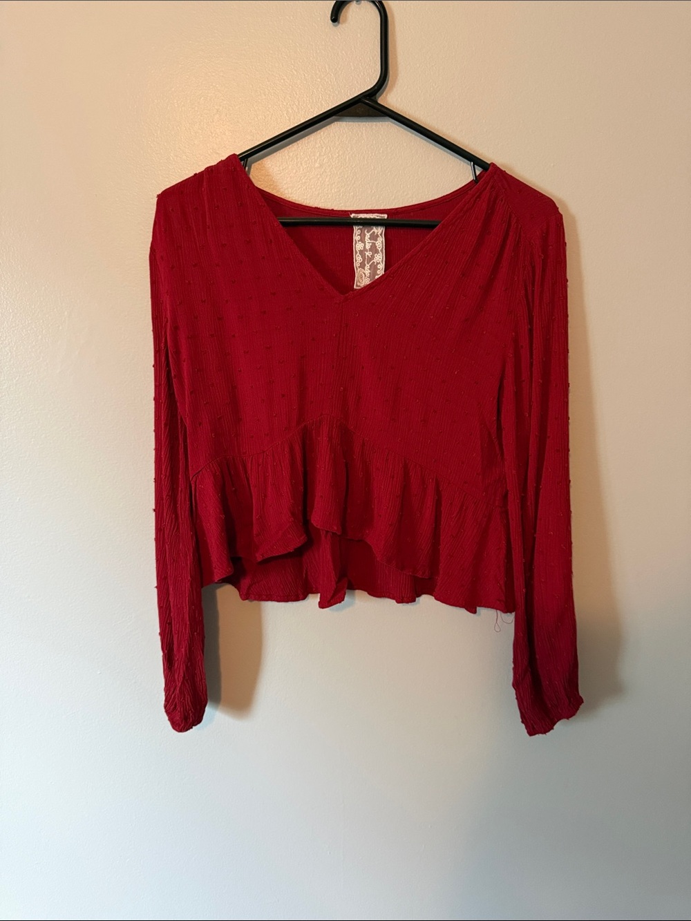 Sadie & Sage Red Long Sleeve V-Neck Ruffle Hem Top